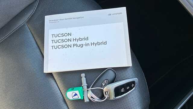 Hyundai TUCSON 1.6 TGDi Plug-in Hybrid Ultimate 5dr 4WD Auto Estate White