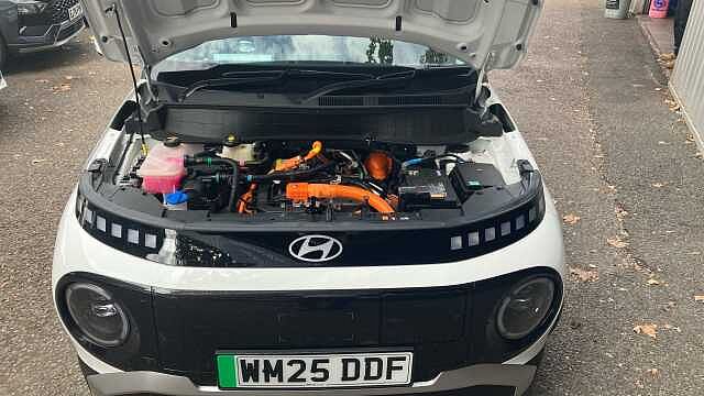 Hyundai INSTER 85kW 02 49kWh 5dr Auto Electric Hatchback Special Solid - Atlas White