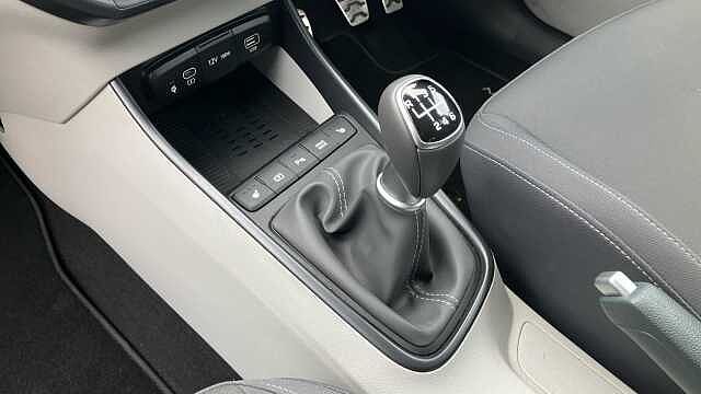 Hyundai BAYON 1.0 TGDi Ultimate 5dr Petrol Hatchback White