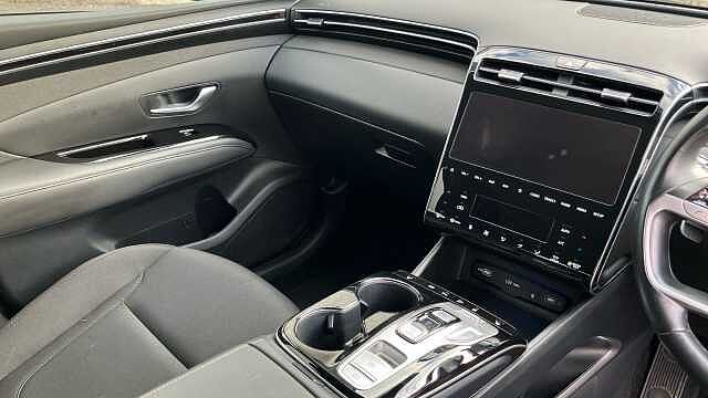 Hyundai TUCSON 1.6 TGDi Hybrid 230 Premium 5dr 2WD Auto Hybrid Estate Black