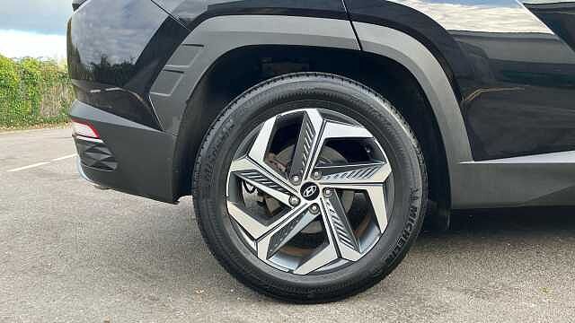 Hyundai TUCSON 1.6 TGDi Hybrid 230 Premium 5dr 2WD Auto Hybrid Estate Black