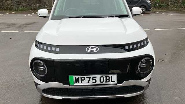Hyundai INSTER 85kW 02 49kWh 5dr Auto Electric Hatchback