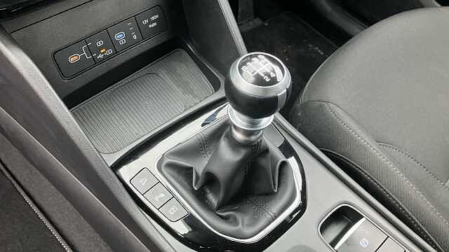 Hyundai TUCSON 1.6T Advance 5dr Petrol Estate Red