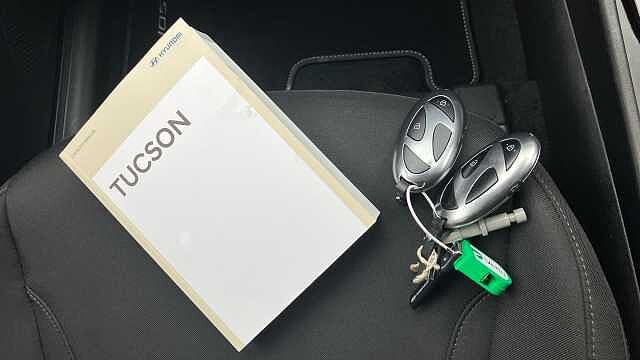 Hyundai TUCSON 1.6T Advance 5dr Petrol Estate Red