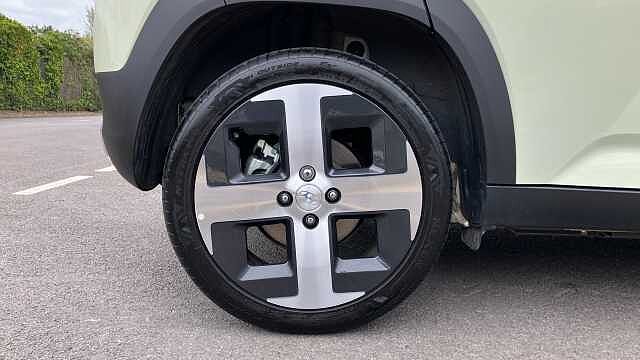 Hyundai INSTER 85kW 02 49kWh 5dr Auto Electric Hatchback Pearl - Buttercream Yellow