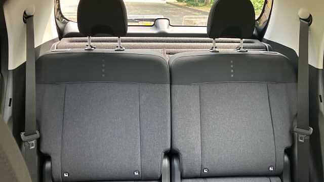 Hyundai INSTER 85kW 02 49kWh 5dr Auto Electric Hatchback