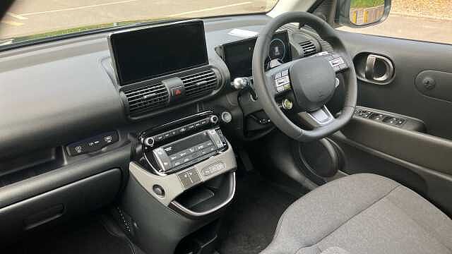 Hyundai INSTER 85kW 02 49kWh 5dr Auto Electric Hatchback