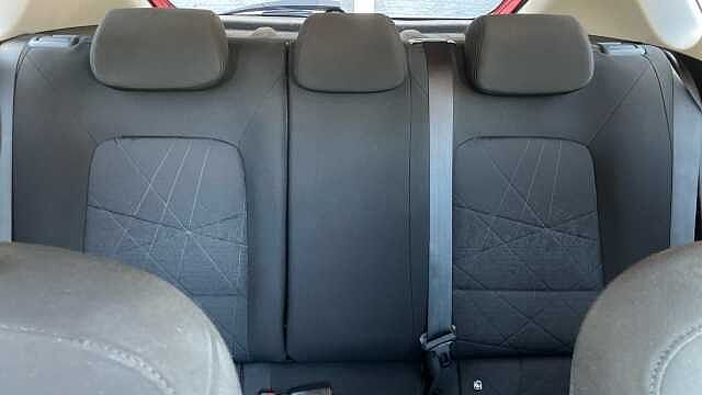 Hyundai BAYON 1.0 TGDi 48V MHEV Premium 5dr DCT Petrol Hatchback Red