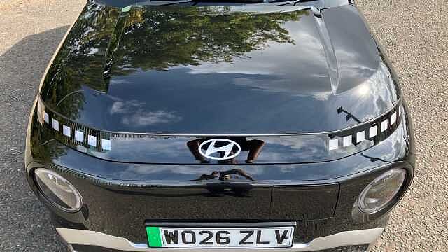 Hyundai INSTER 85kW 01 49kWh 5dr Auto Electric Hatchback Abyss Black - Pearl