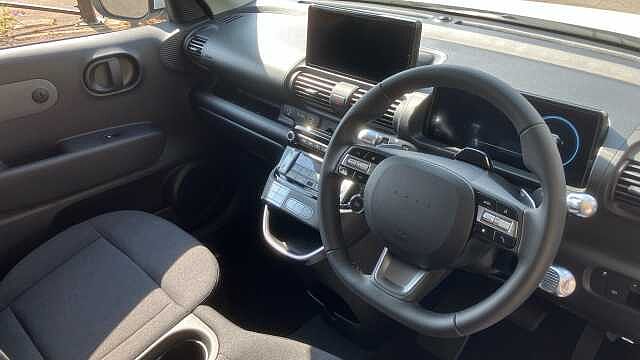 Hyundai INSTER 85kW 01 49kWh 5dr Auto Electric Hatchback