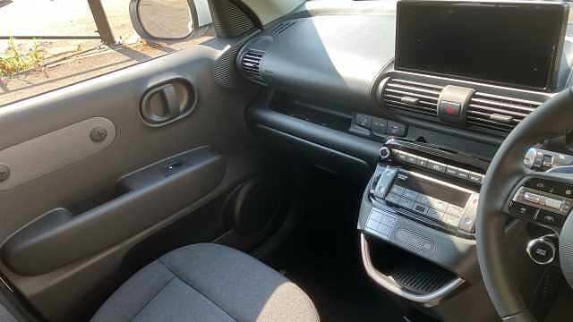 Hyundai INSTER 85kW 01 49kWh 5dr Auto Electric Hatchback
