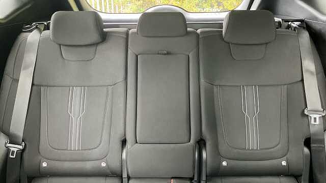 Hyundai TUCSON 1.6 TGDi Hybrid 230 SE Connect 5dr 2WD Auto Hybrid Estate Red