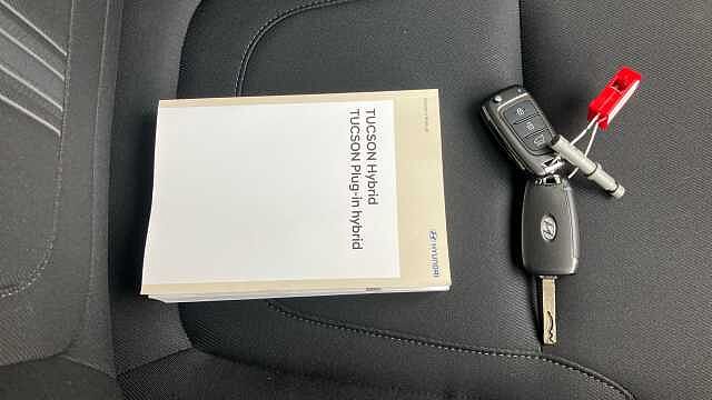 Hyundai TUCSON 1.6 TGDi Hybrid 230 SE Connect 5dr 2WD Auto Hybrid Estate Red