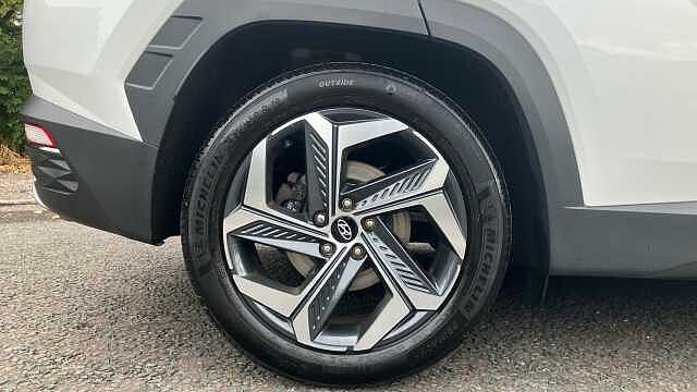 Hyundai TUCSON 1.6 TGDi Hybrid 230 Ultimate 5dr 2WD Auto Hybrid Estate White