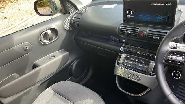 Hyundai INSTER 85kW 02 49kWh 5dr Auto Electric Hatchback Green
