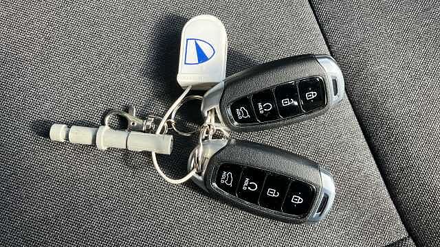 Hyundai INSTER 85kW 02 49kWh 5dr Auto Electric Hatchback Green