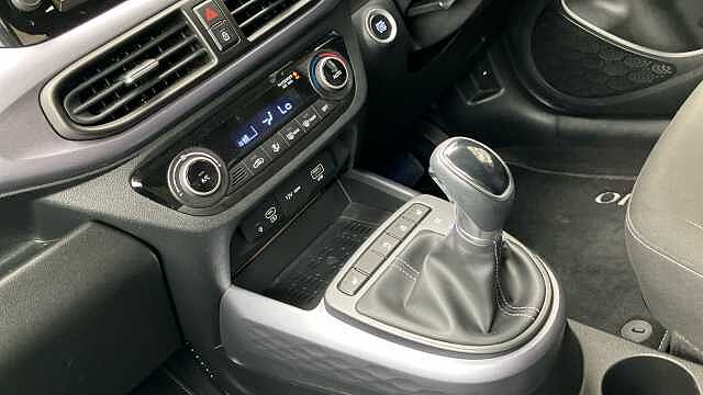 Hyundai i10 1.2 MPi Premium 5dr Auto Petrol Hatchback