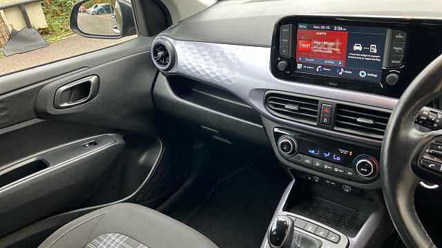 Hyundai i10 1.2 MPi Premium 5dr Auto Petrol Hatchback