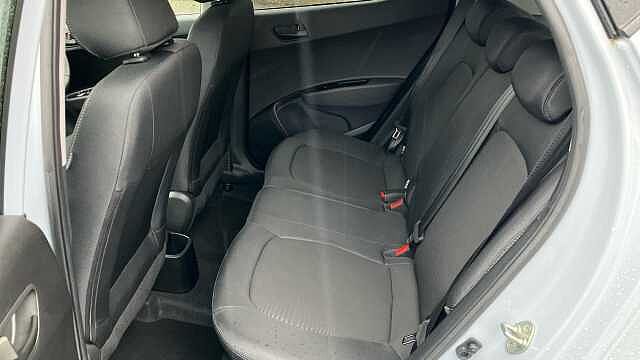 Hyundai i10 1.0 Play 5dr Petrol Hatchback